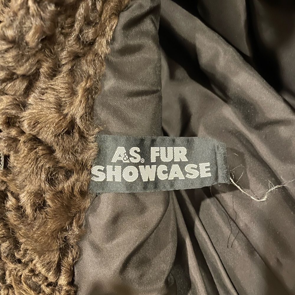 Elegant Karakul Brown Authentic Fur Coat. Made in Greece 🇬🇷 - Picture 9 of 9